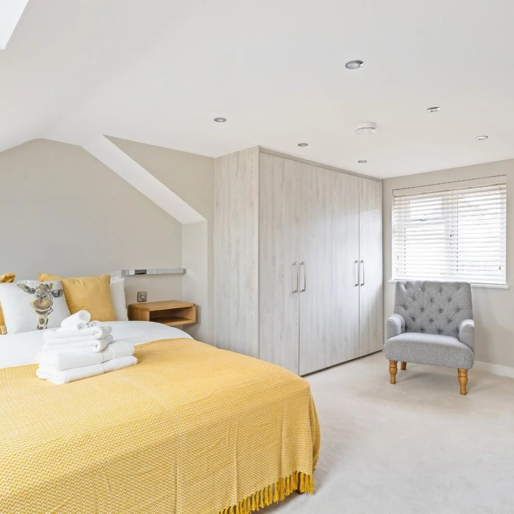 flat-bedroom-2