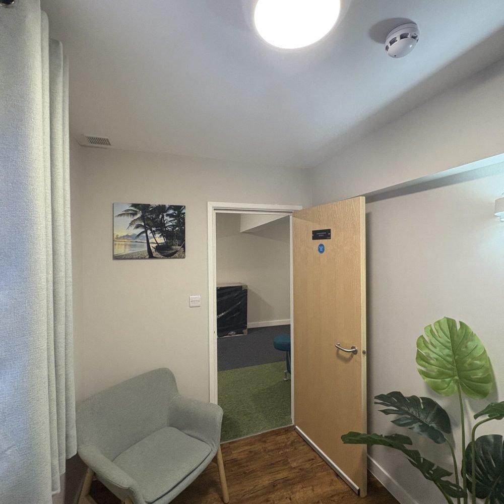 1:1 room