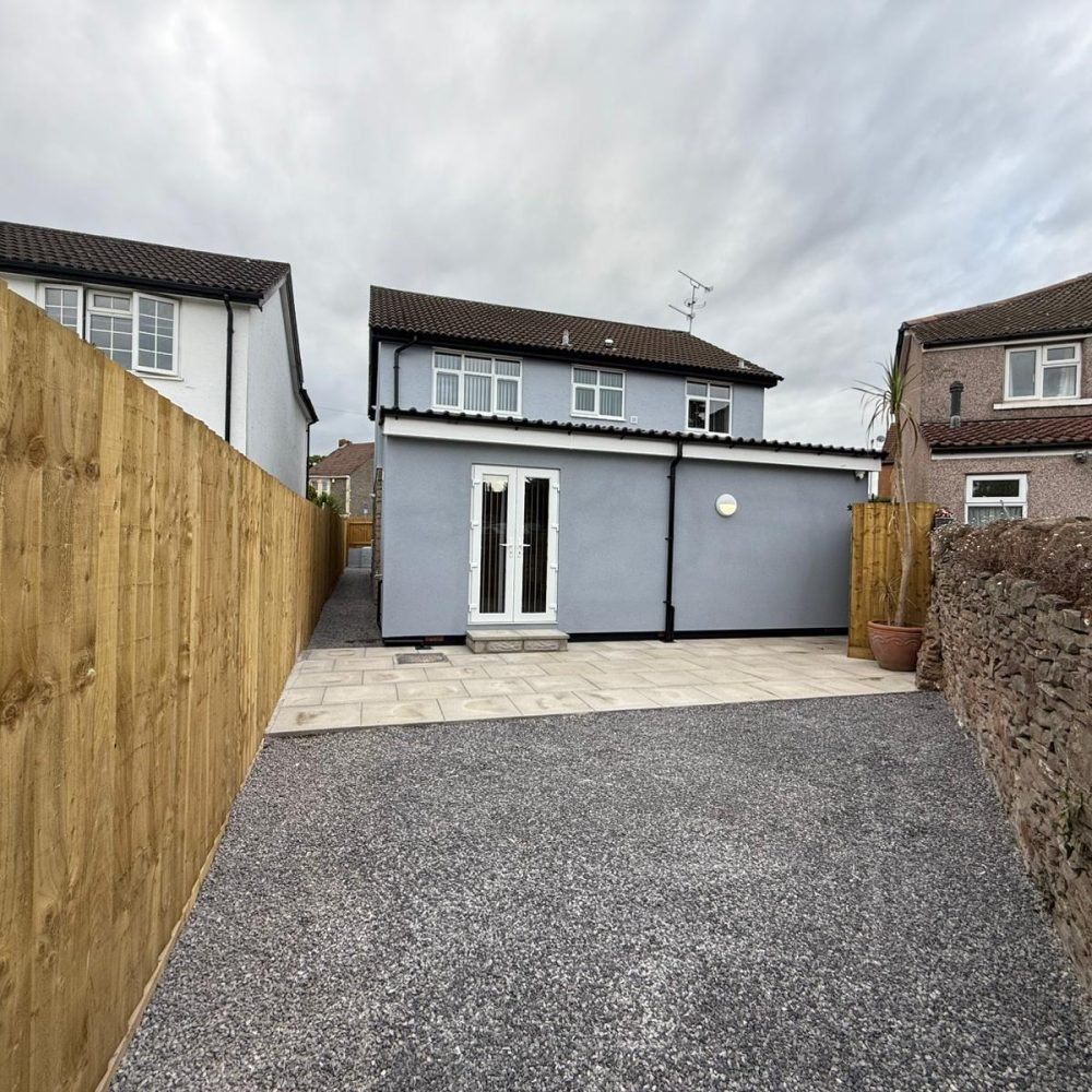 Upper Station - Garden - 12